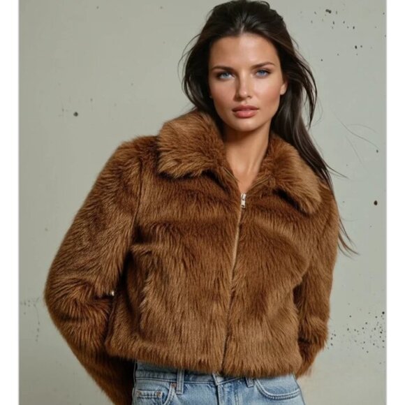 NWT Steve Madden Women's Beautiful Faux Fur Jacket - Picture 1 of 6